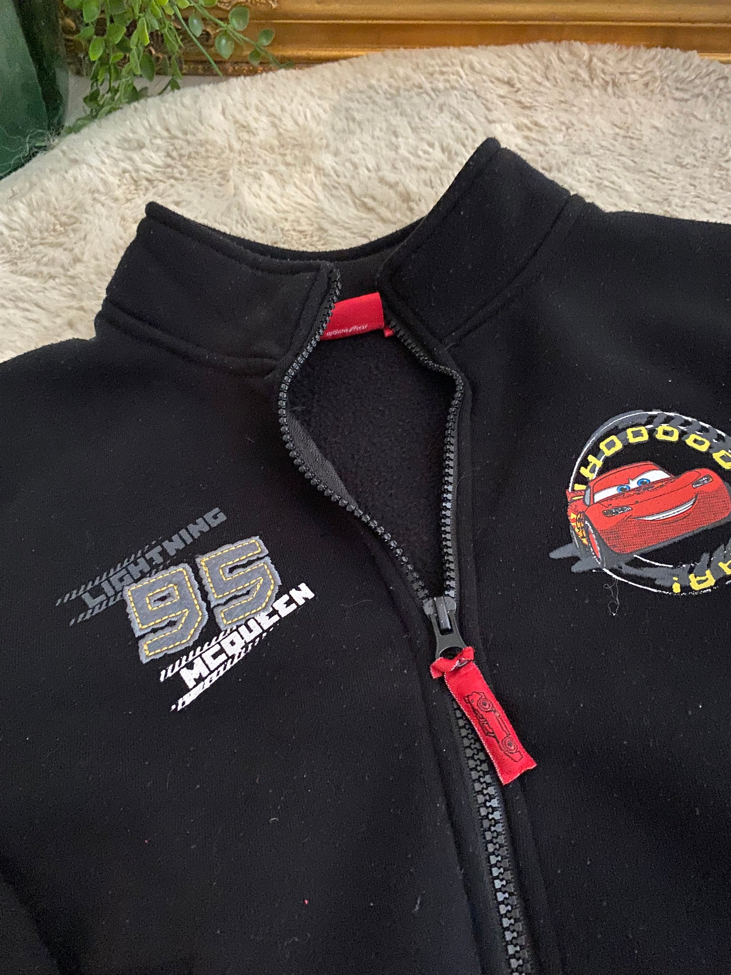 Gilet Cars zippé noir – 6 ans