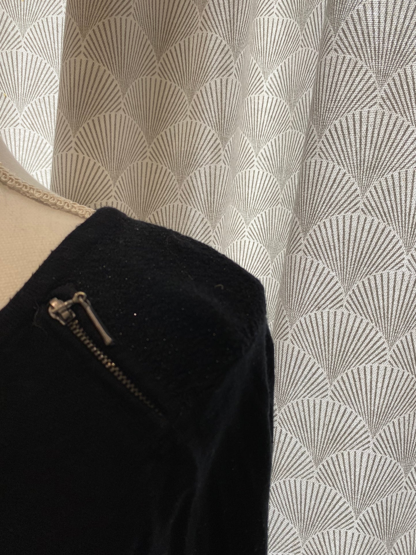 Pull à épaulettes pailletées Cache Cache – Taille M ✨🖤