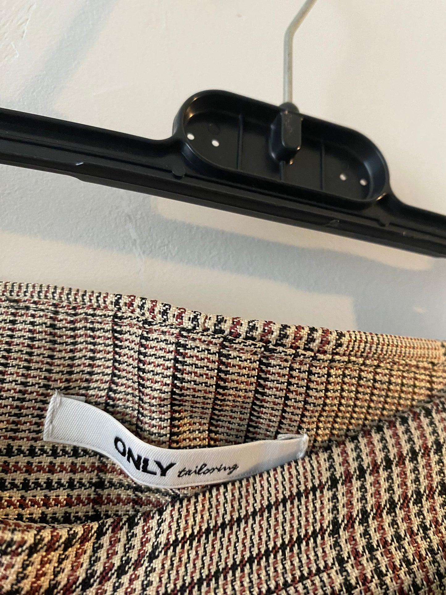 Mini-jupe à carreaux beige & marron – ONLY – Taille 40 (convient petit 38)