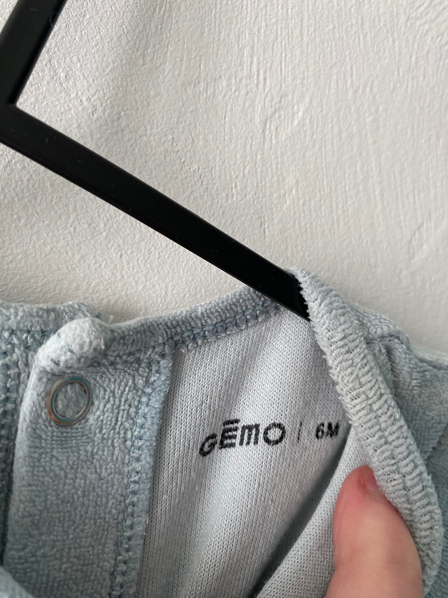 Pyjama 1 pièce bleu ciel – 6 mois – Gémo