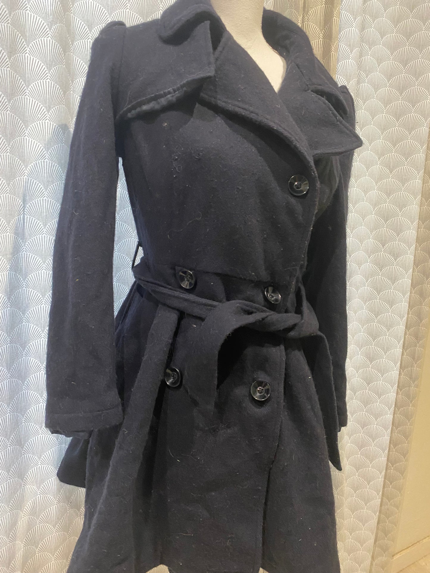 🖤 Trench en laine effet jupon avec ceinture – Naf Naf – 38 – quelques bouloches