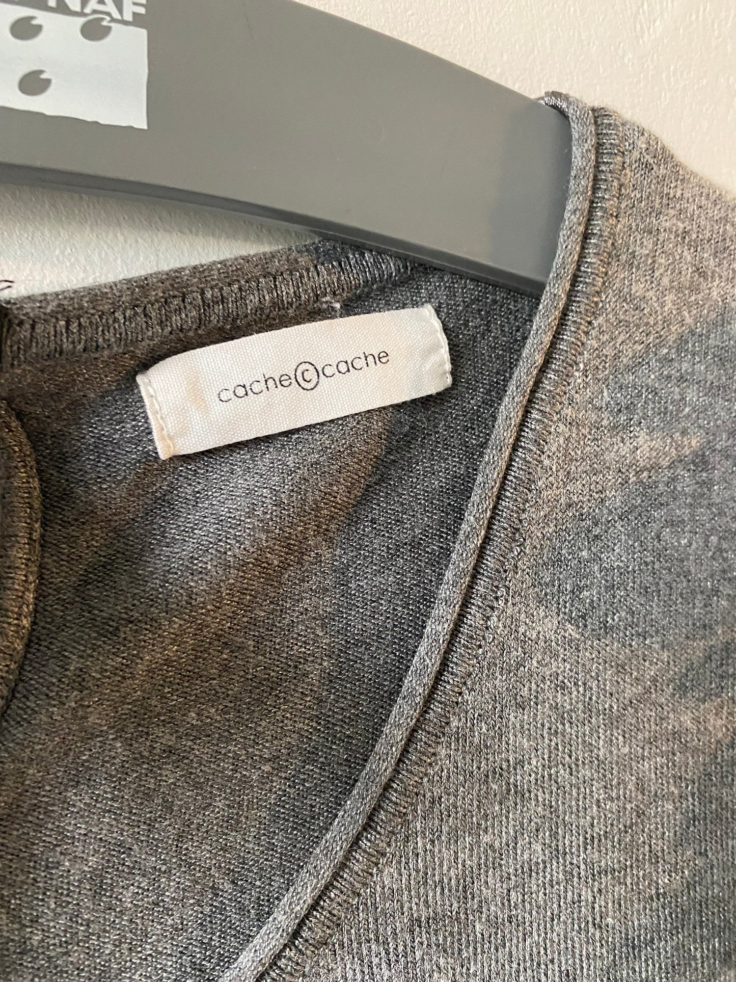 Pull gris motif froufrou à nouer dans le dos – Taille M – Cache Cache