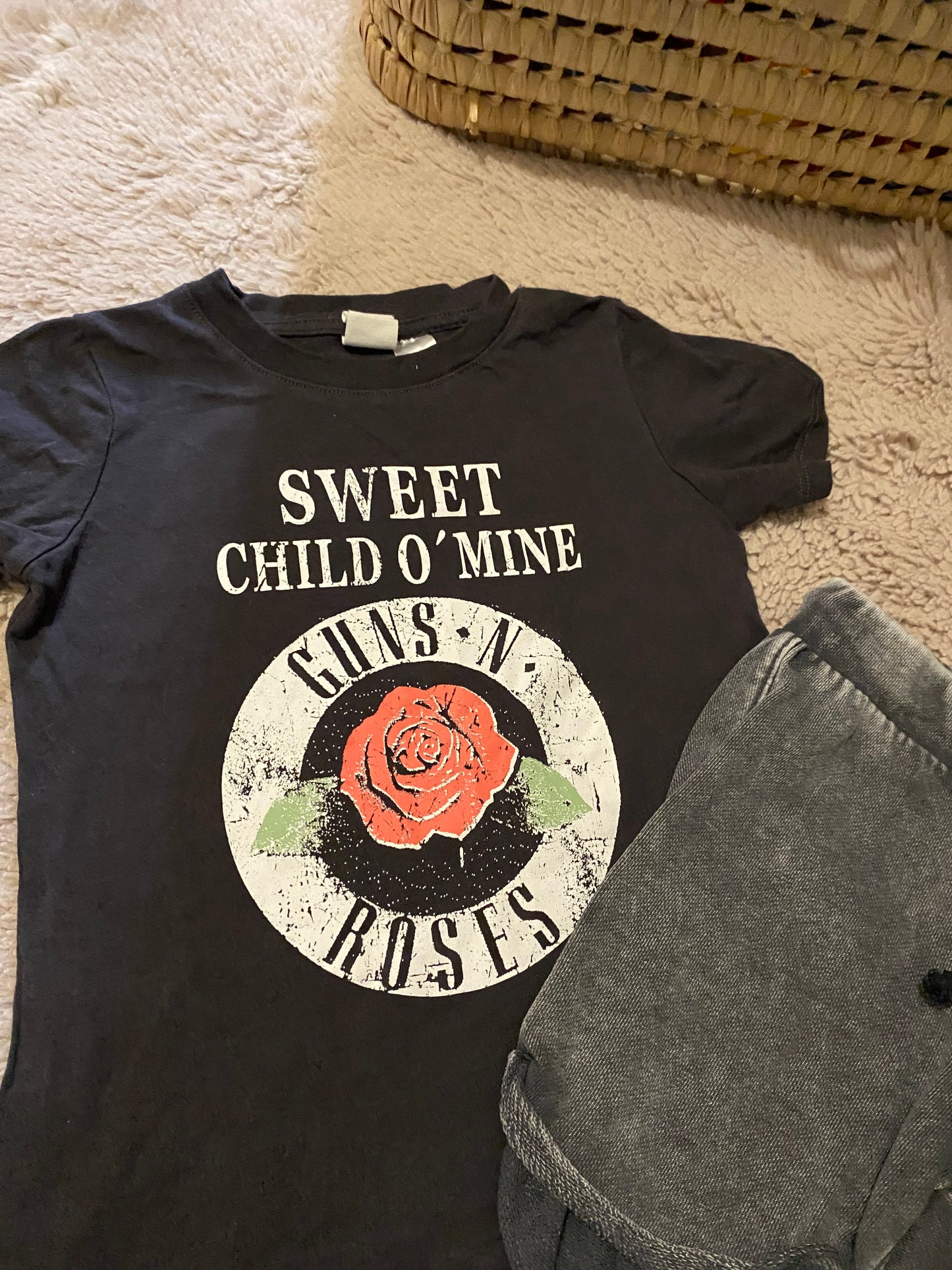 🤘 Ensemble bébé 24 mois – H&M – t-shirt + short – Guns N’ Roses – Très bon état