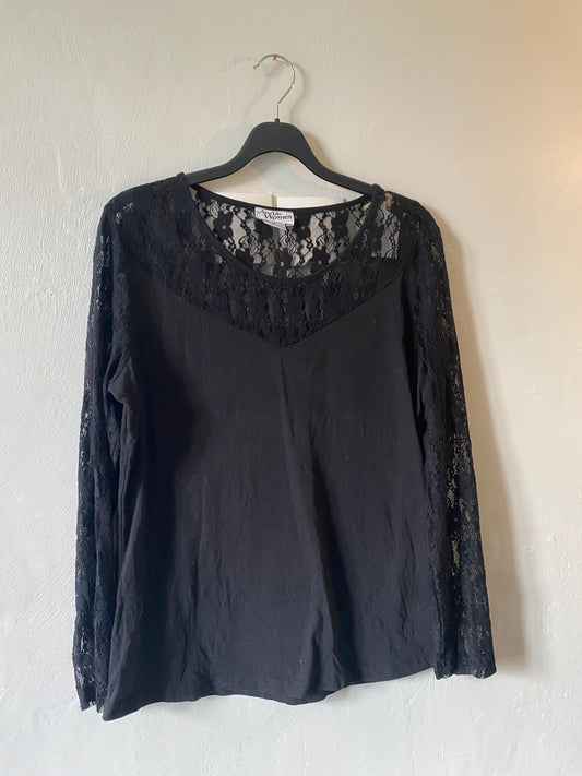 Haut noir manches longues en dentelle – 42 – Atlas Women