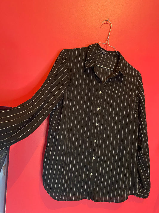 Chemise noire fluide à rayures blanches – Kiabi – Taille M