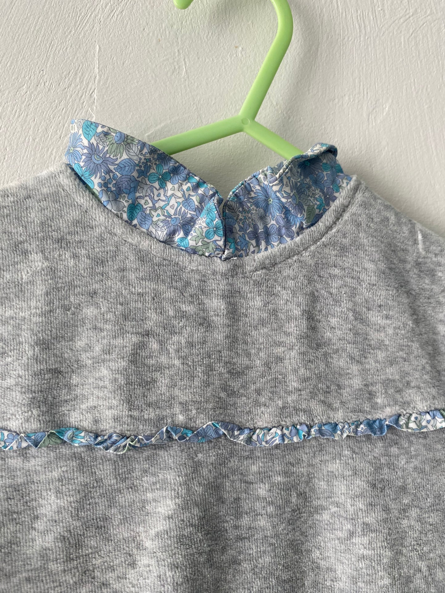 Pyjama 1 pièce gris en velours – 18 mois – Cyrillus