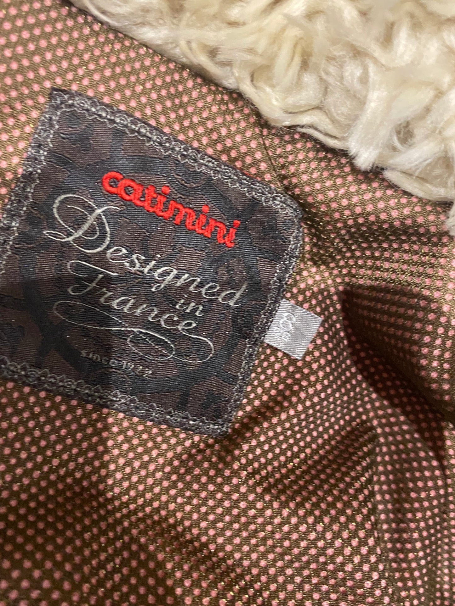 ✨ Doudoune dorée – Catimini – 8 ans