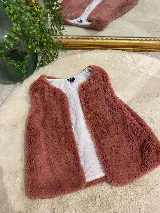 Gilet fausse fourrure rose foncé – Kiabi – 8 ans 💗🧸