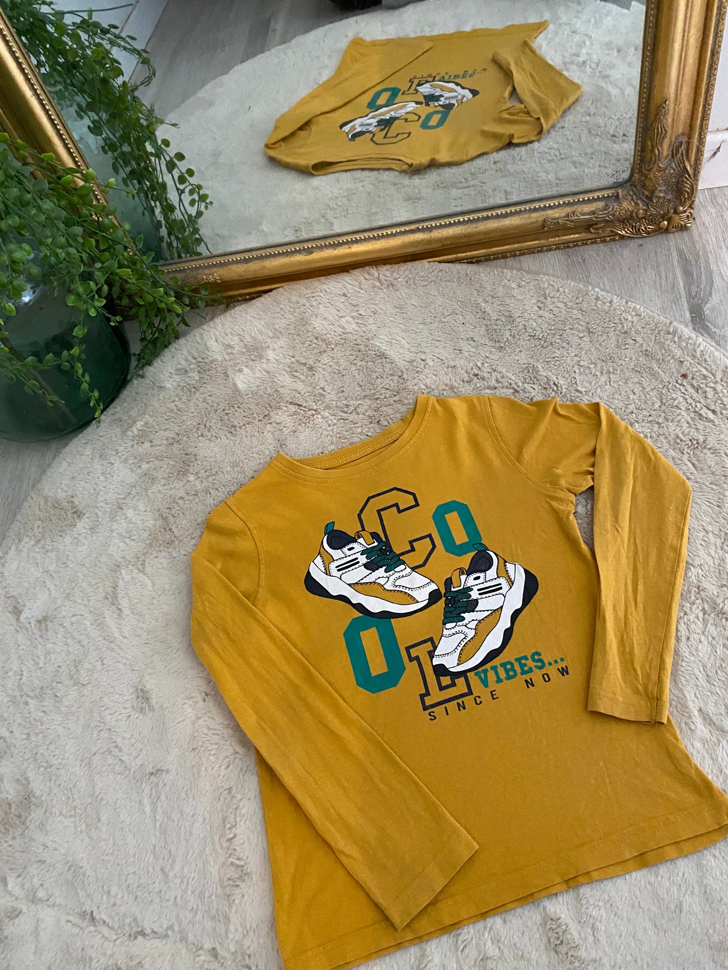 T-shirt moutarde – 8 ans