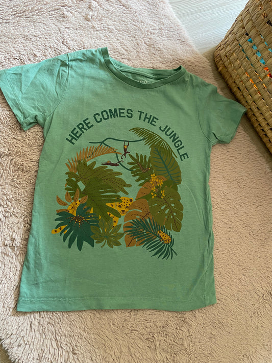 🌿 T-shirt vert motif jungle – Monoprix – 8 ans – manches courtes