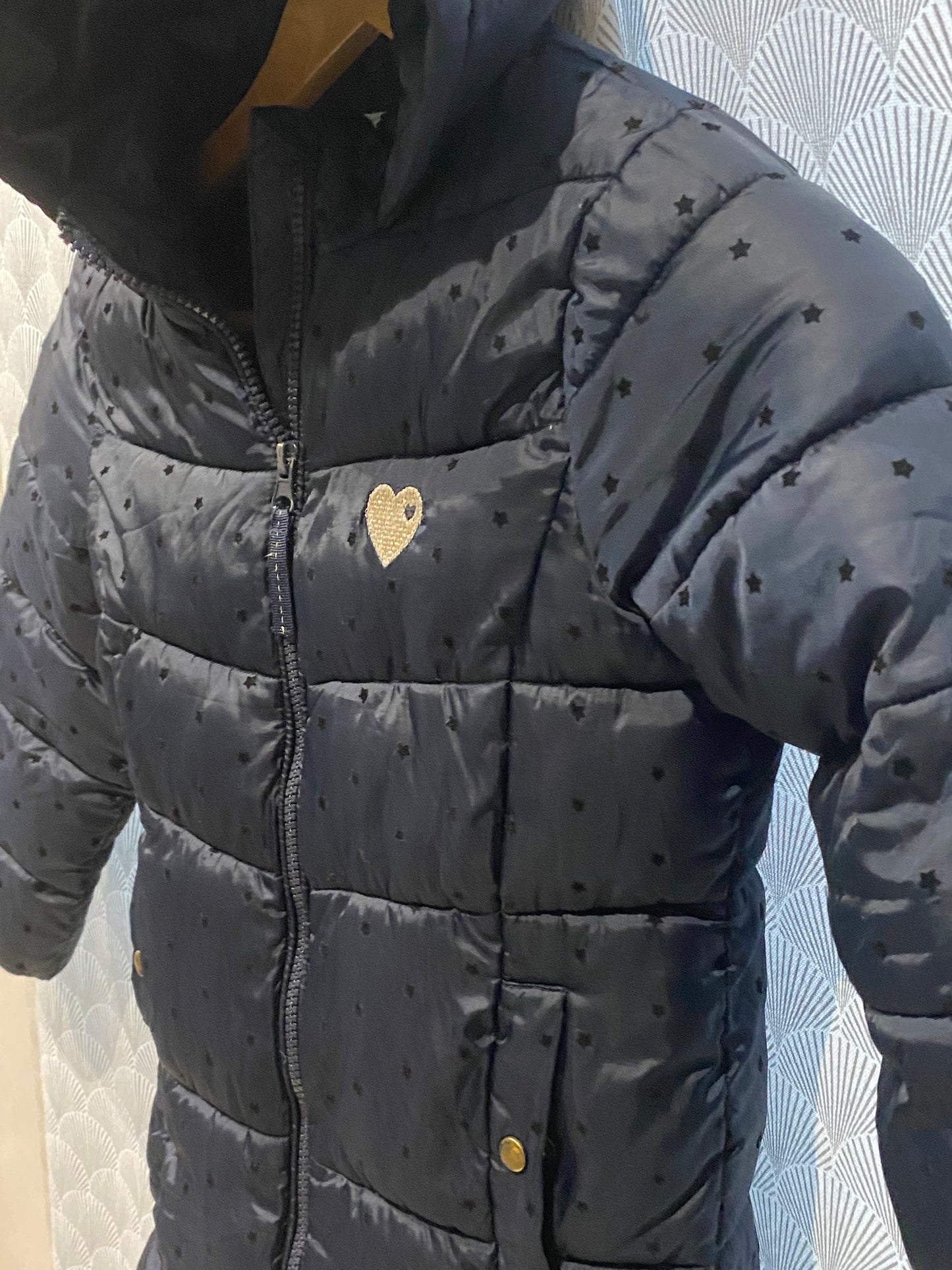 ❄️ Doudoune longue marine à capuche – Vertbaudet – 7 ans