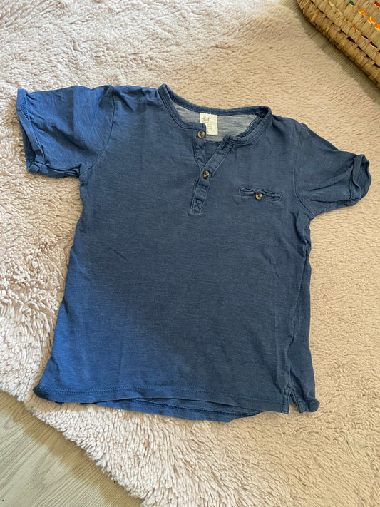 🔵 T-shirt bleu – H&M – 18/24 mois – manches courtes