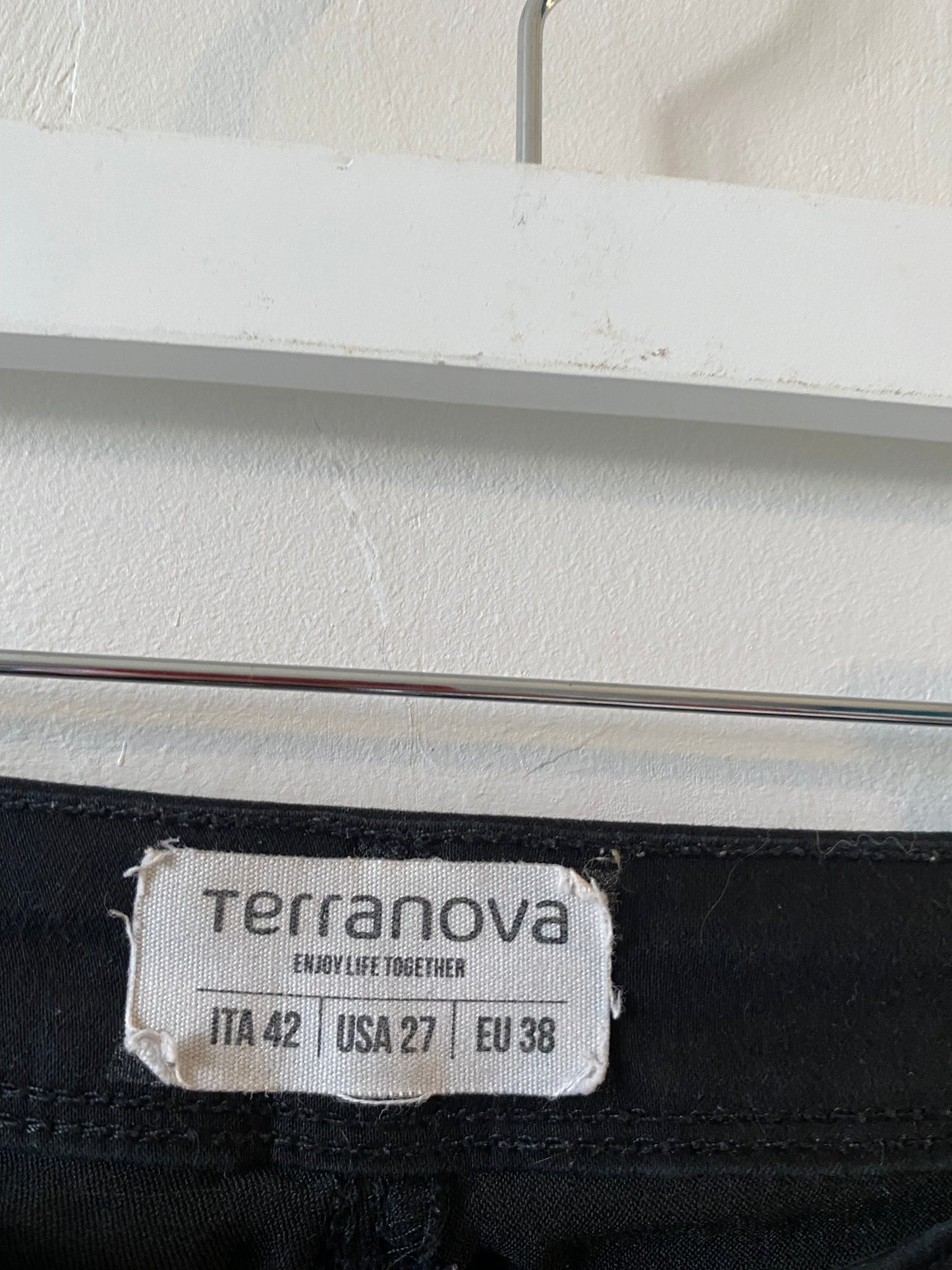 Slim noir – Terranova