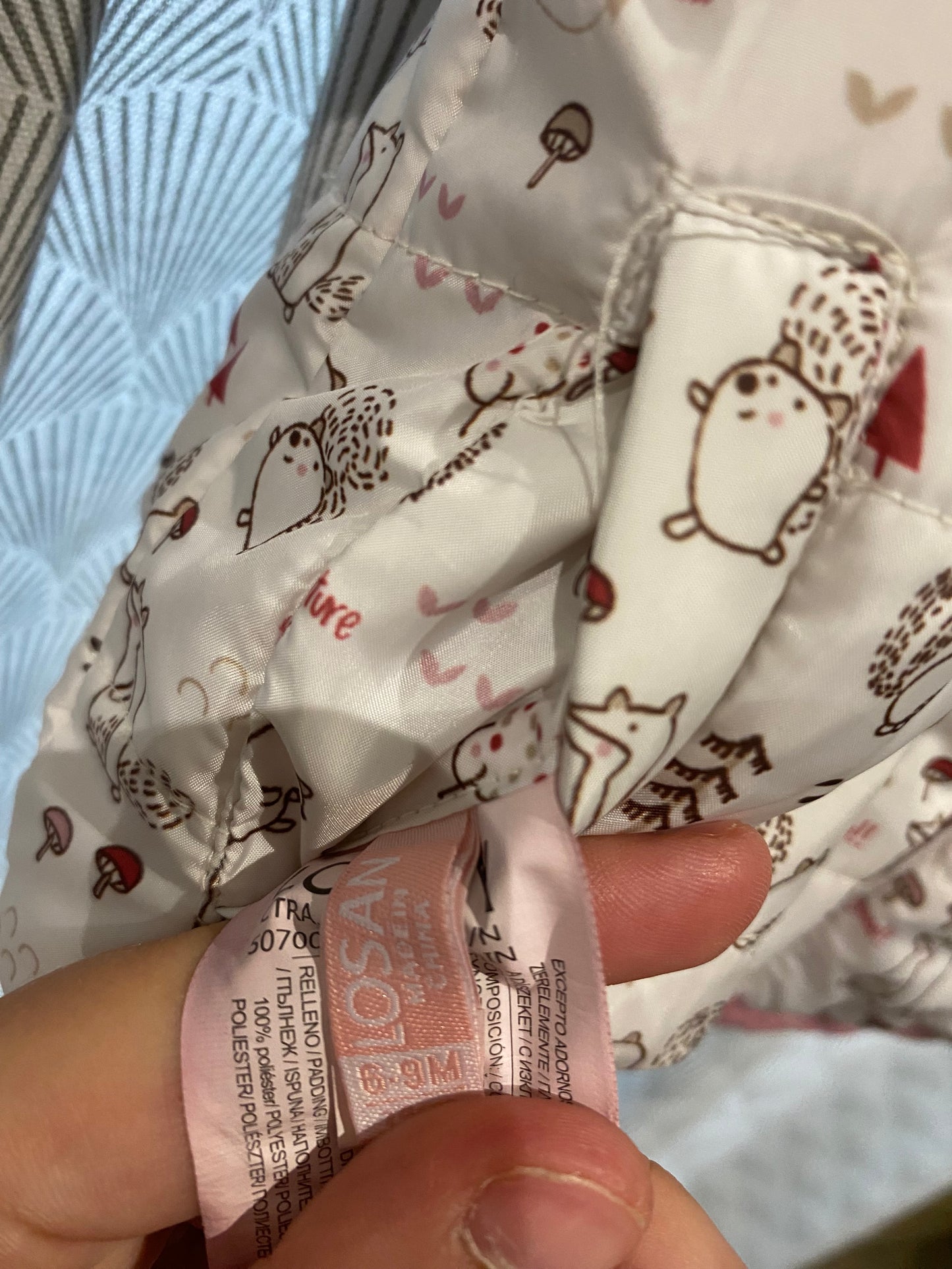 🌸 Doudoune rose et blanche motif forêt – Losan – 6/9 mois