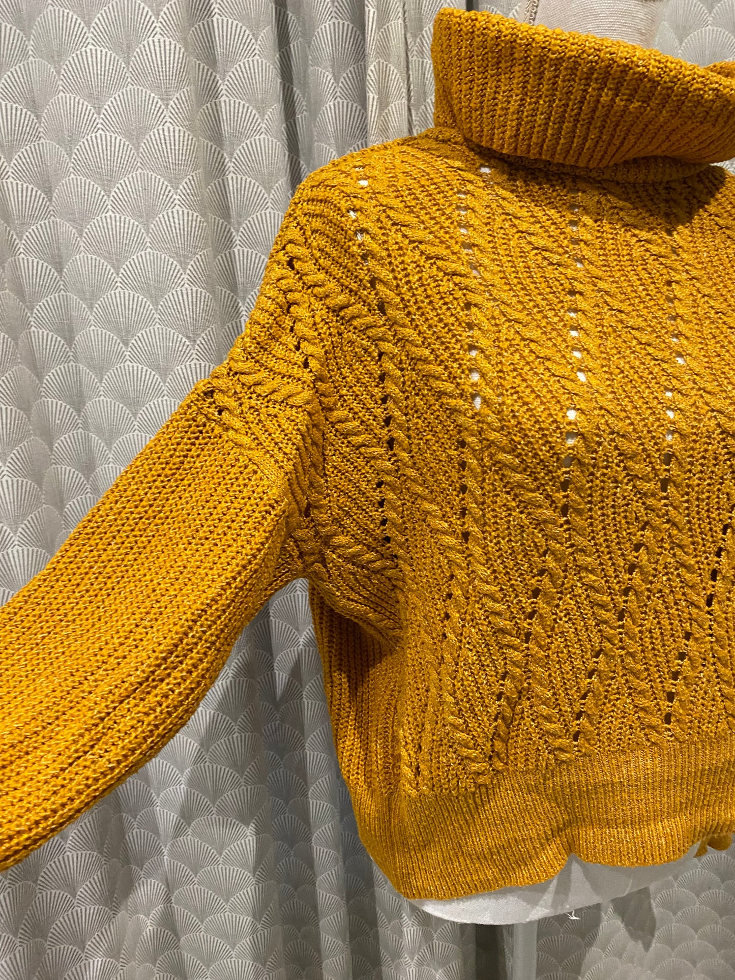 Pull moutarde effet laine col montant – Cache Cache – M