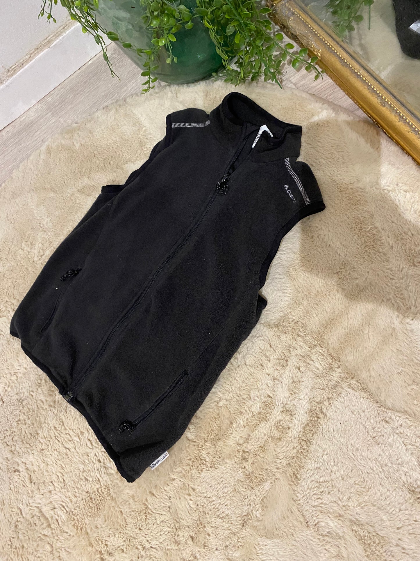 Gilet manches courtes polaire noir – Quechua – 8 ans