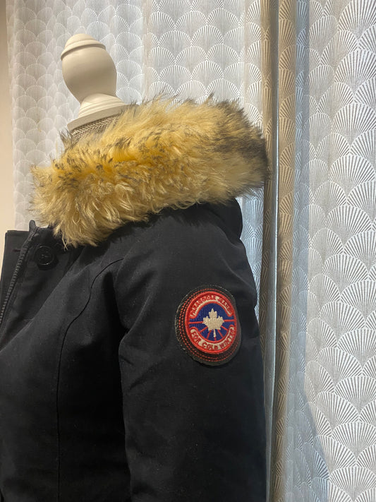 ❄️ Doudoune noire à capuche moumoute – Paragoose – 10 ans