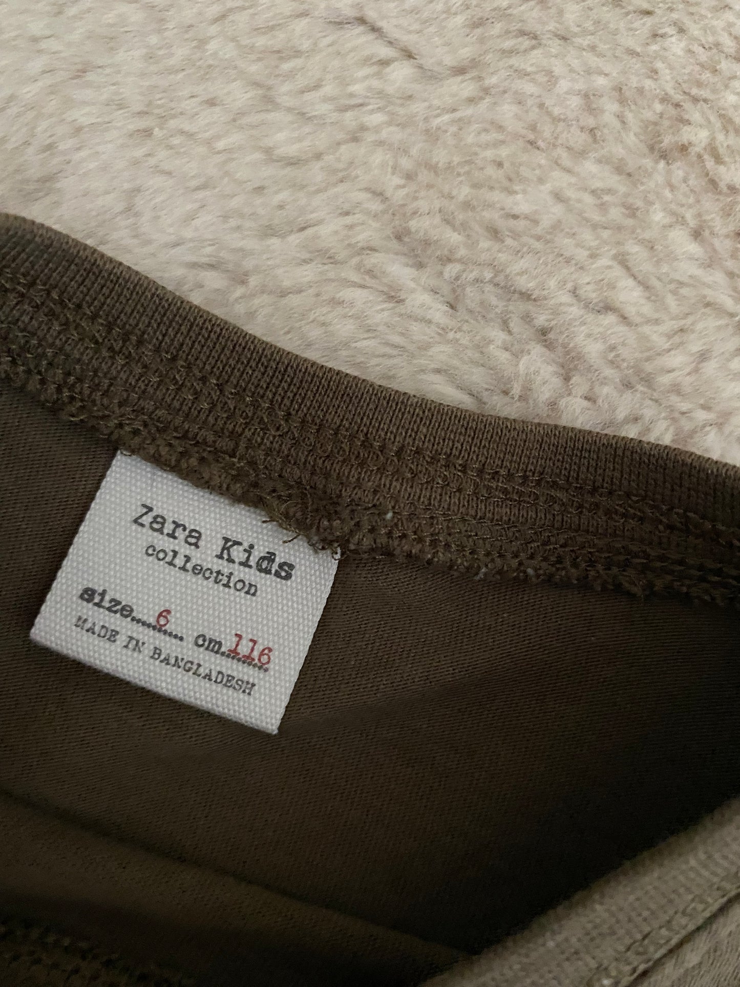 T-shirt kaki à poche Zara 6 ans