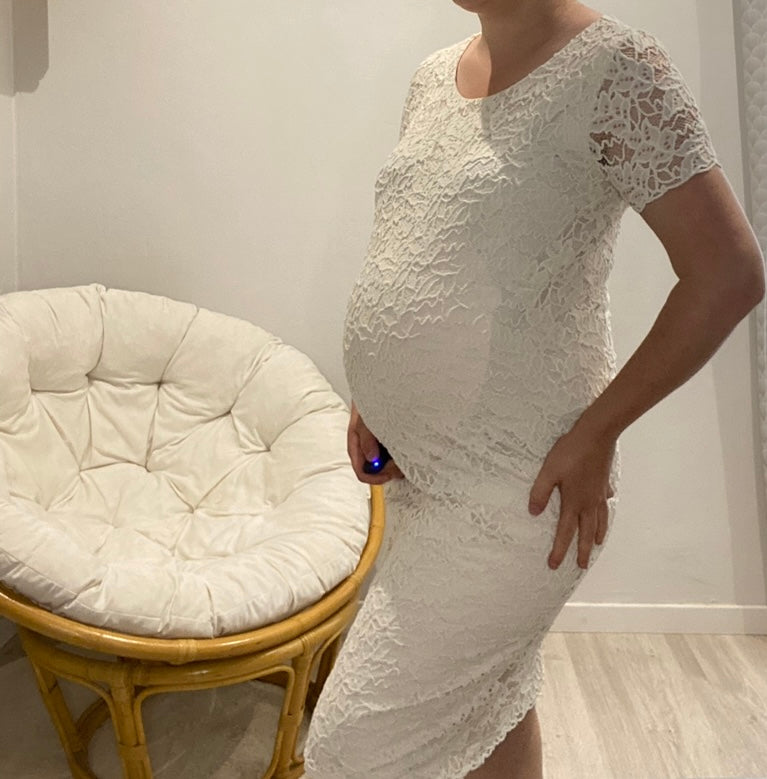 Robe crème en dentelle