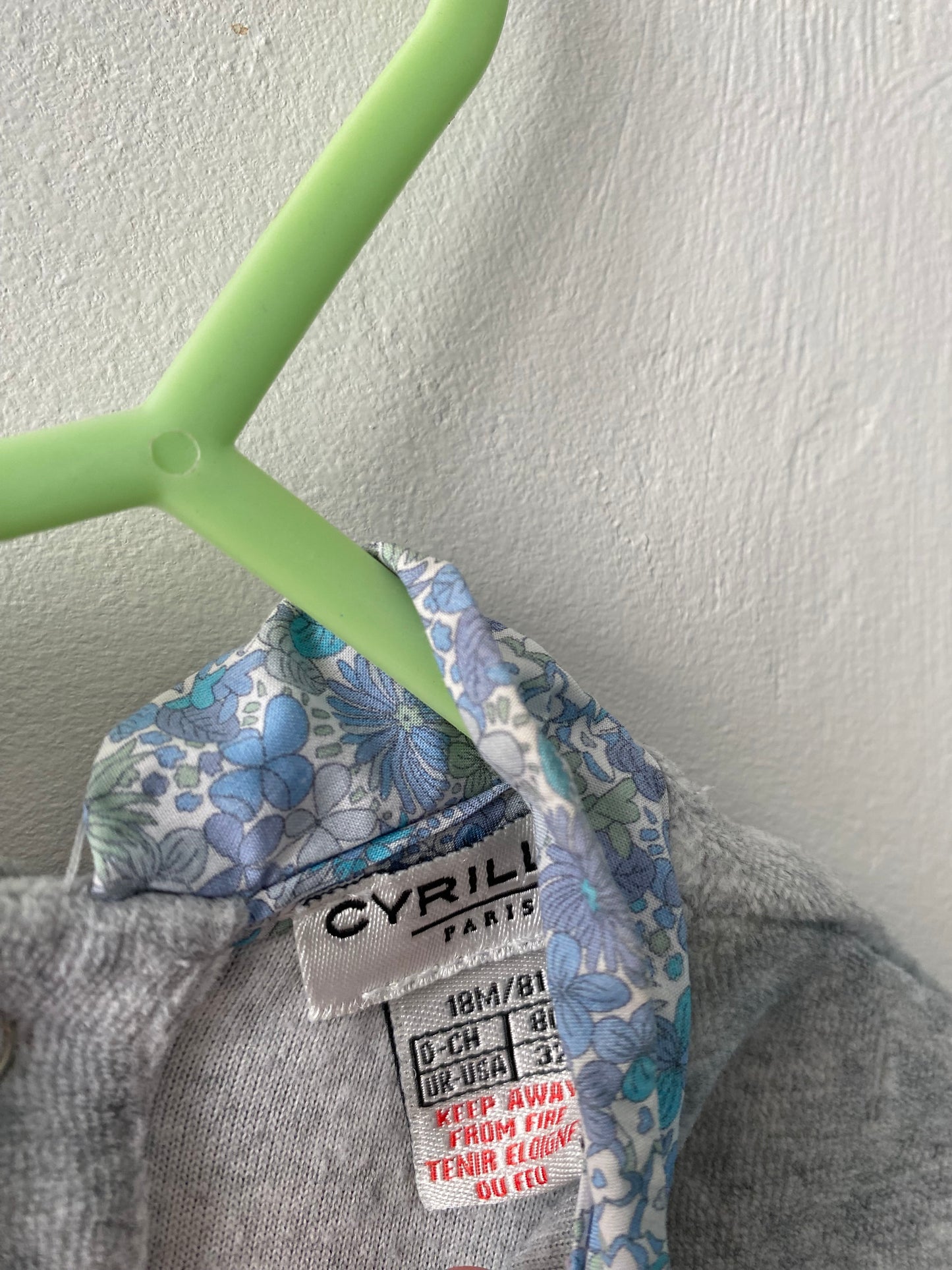 Pyjama 1 pièce gris en velours – 18 mois – Cyrillus