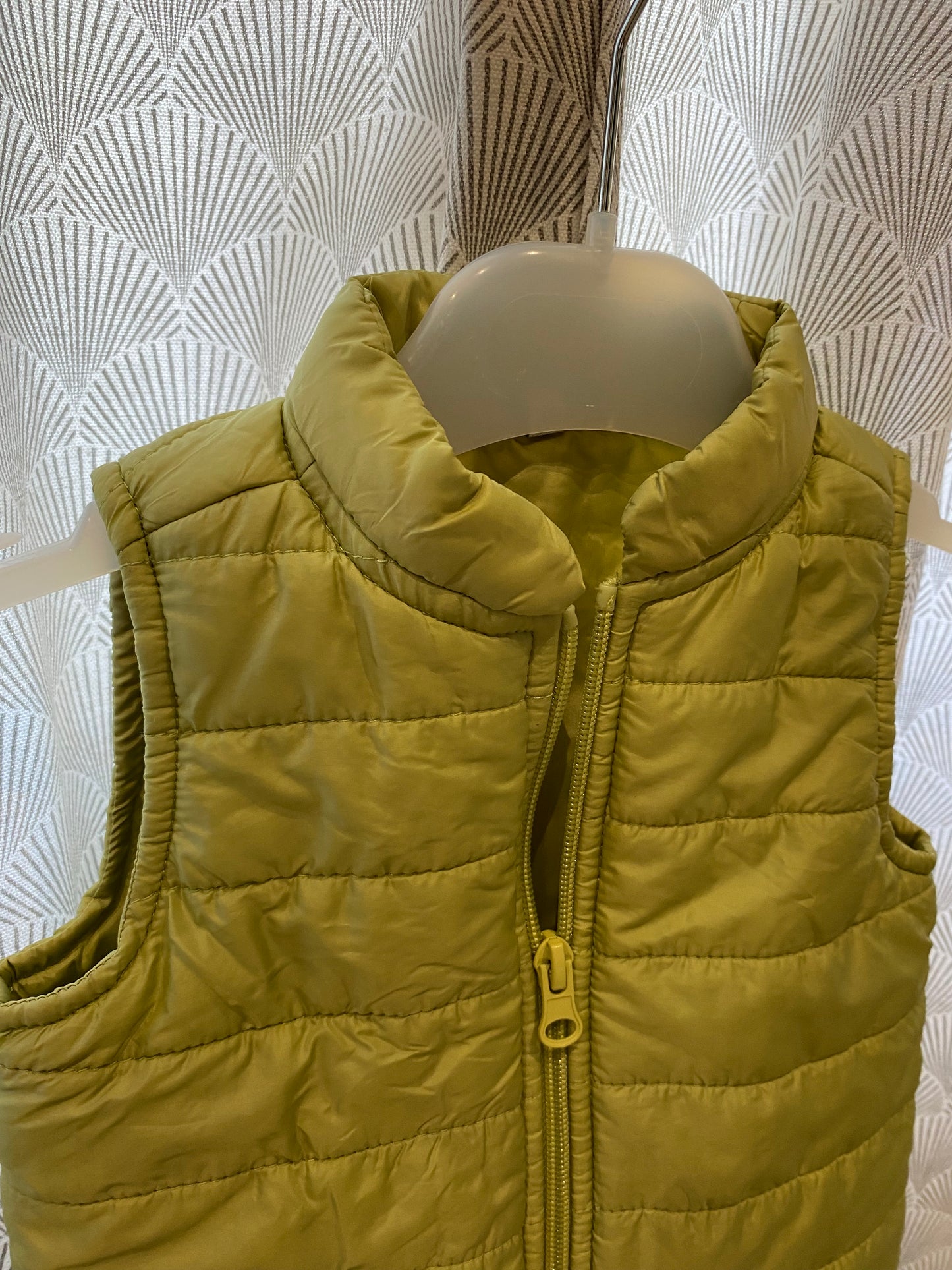 Doudoune sans manches verte – Sans marque – 12 mois
