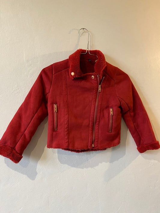 perfecto rouge effet daim avec moumoute – 6 ans – IKKS ❤️