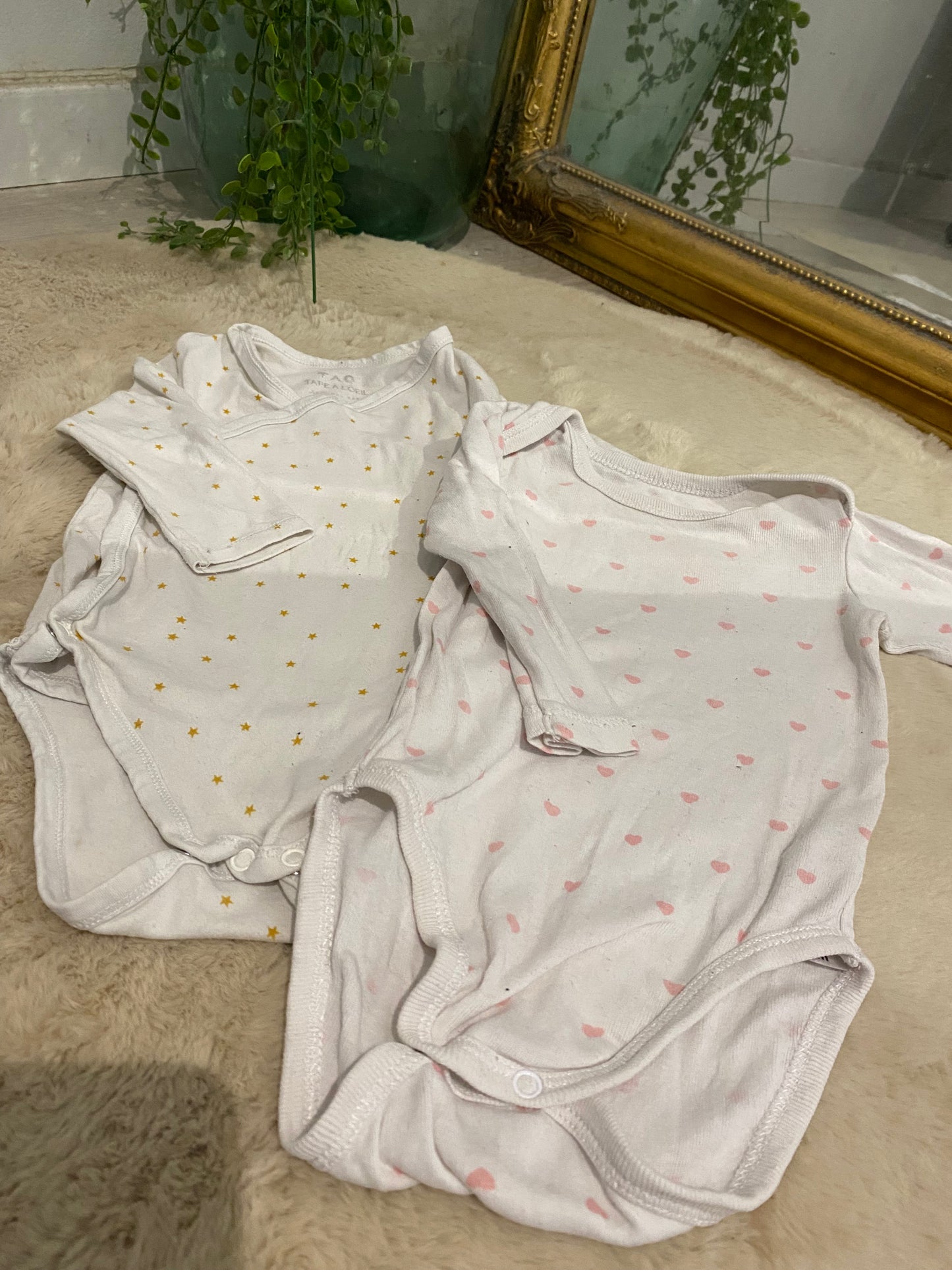 Lot de 2 bodies bébé blancs à motifs – 9 mois – TEX