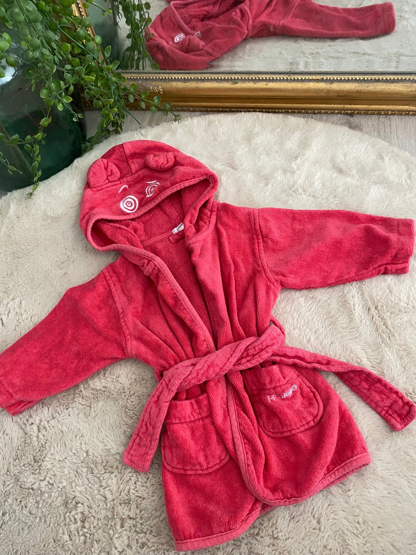 Peignoir fuchsia avec ceinture – taille 6 mois – Kimbaloo 🛁