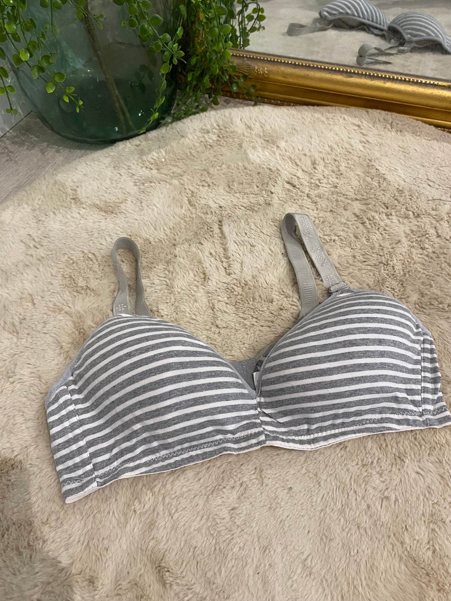 Soutien-gorge d’allaitement gris et blanc