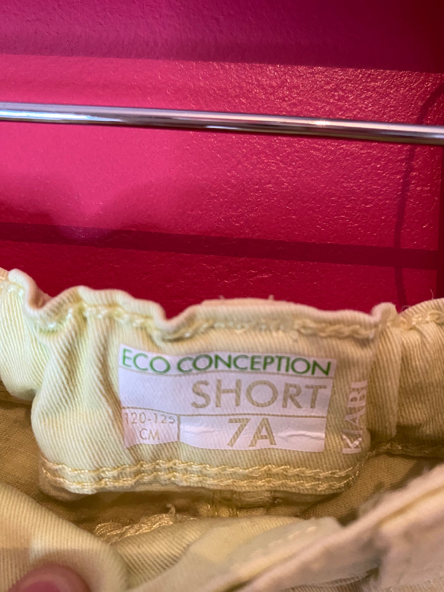 Short jaune 7 ans