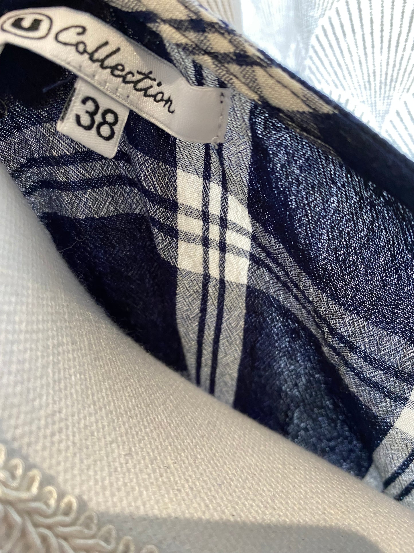 💙🤍 Blouse à carreaux bleus et blancs – Super U – taille 38