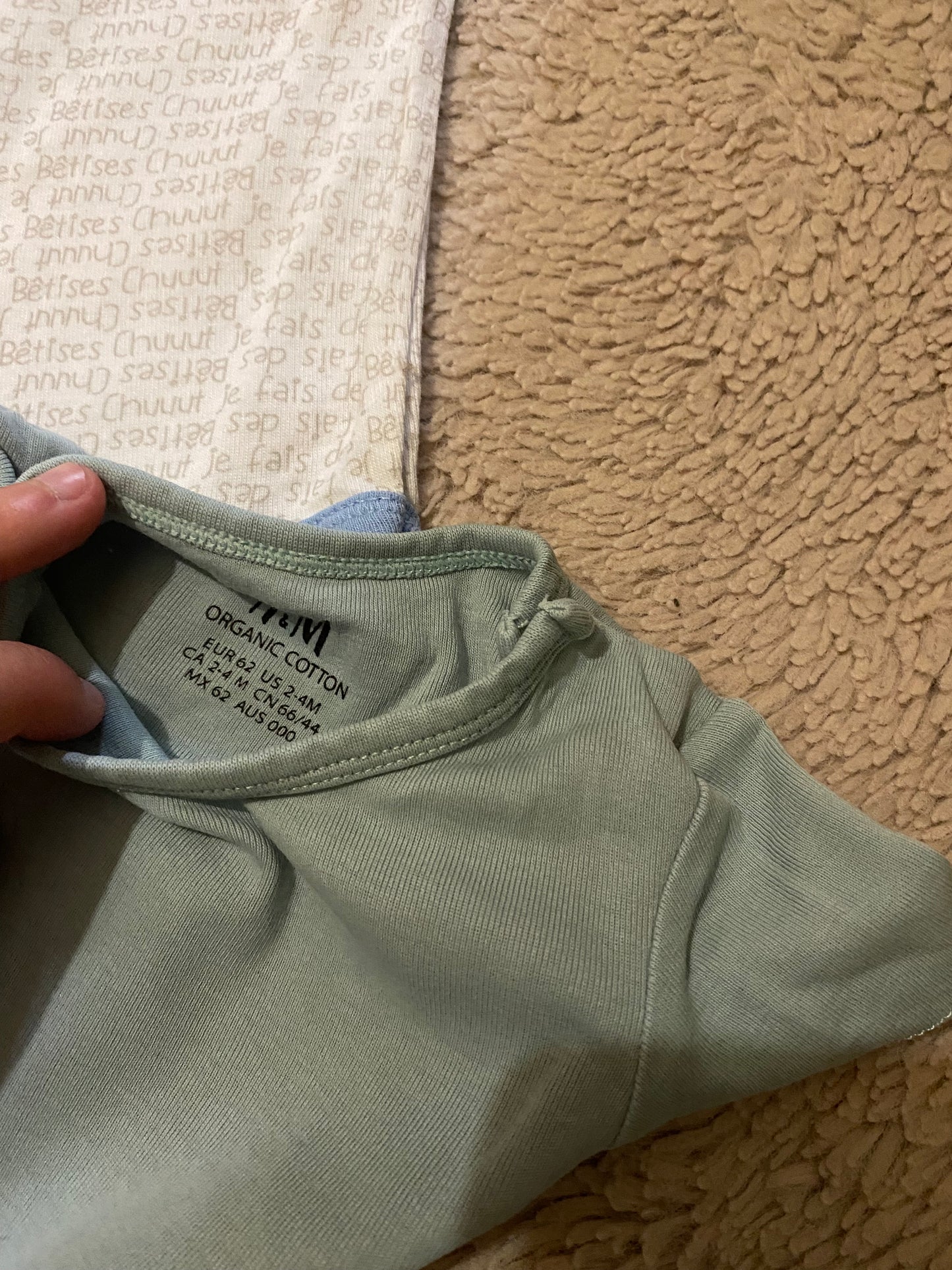 Lot 3 bodies manches courtes gris & bleu – H&M & Primark – 3 mois