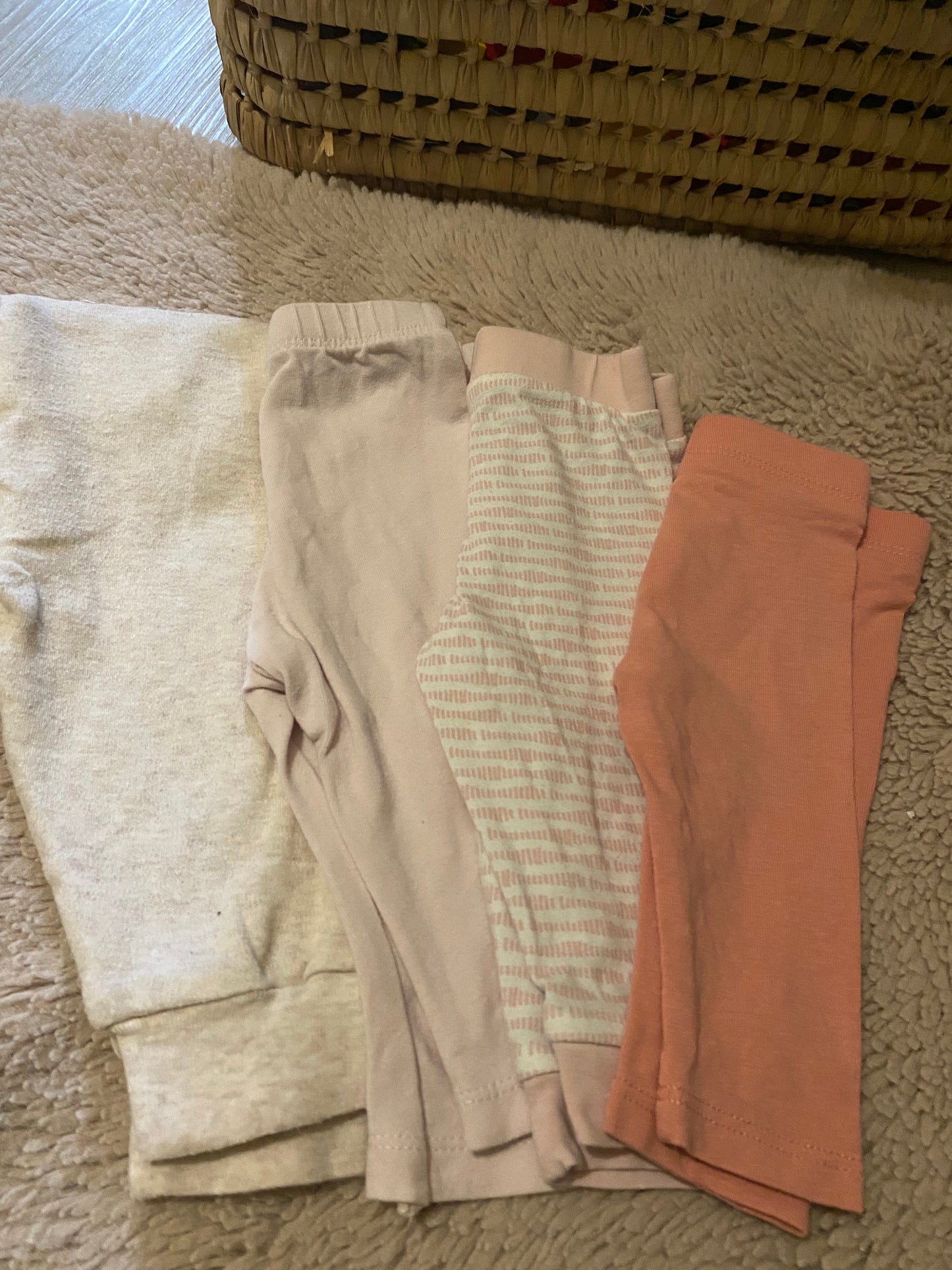Lot 4 leggings bébé – Tons beige & rose – Primark, Lidl… – 3 mois