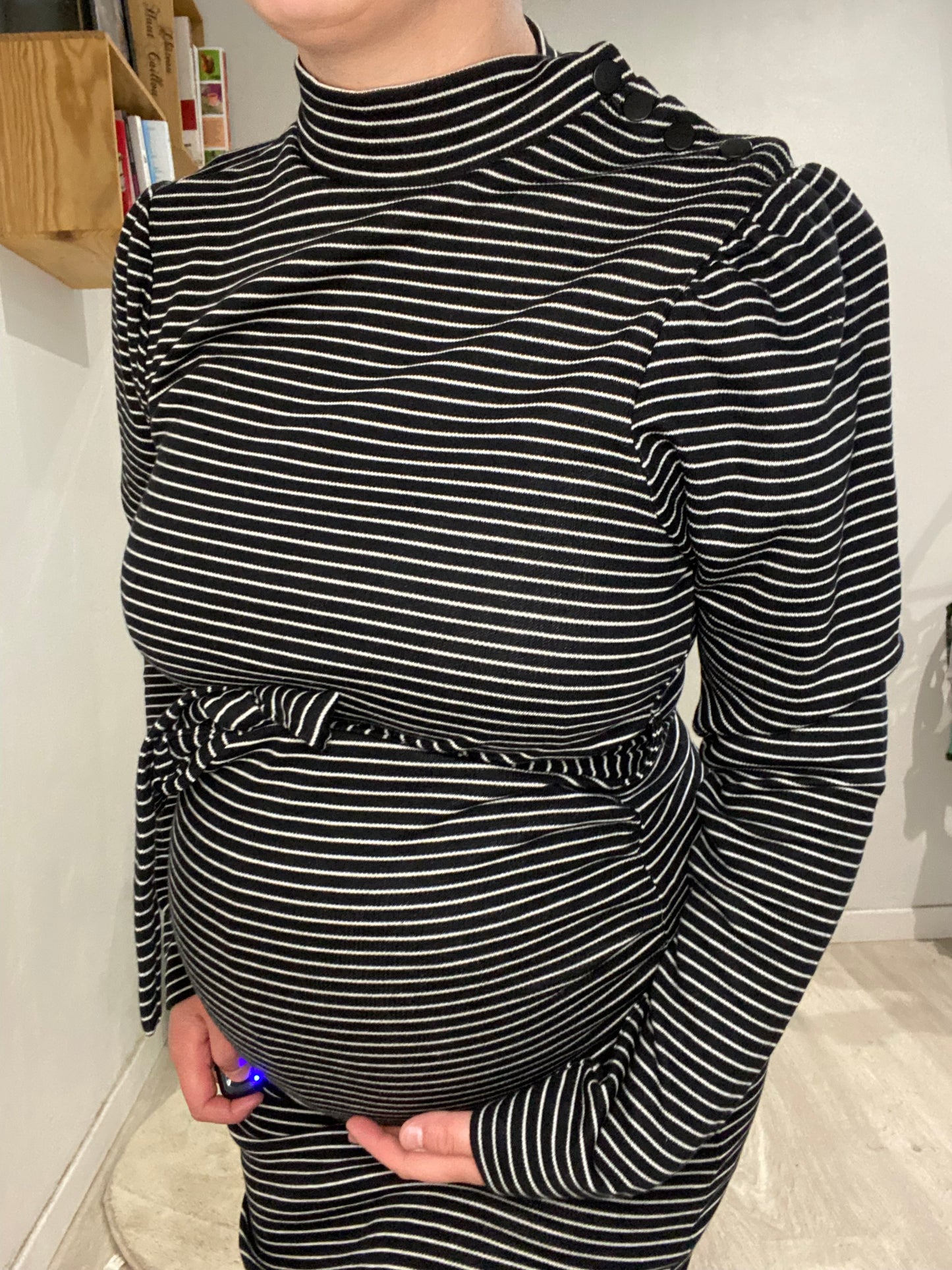 Robe moulante noire et blanche – Mamalicious – Taille M/L