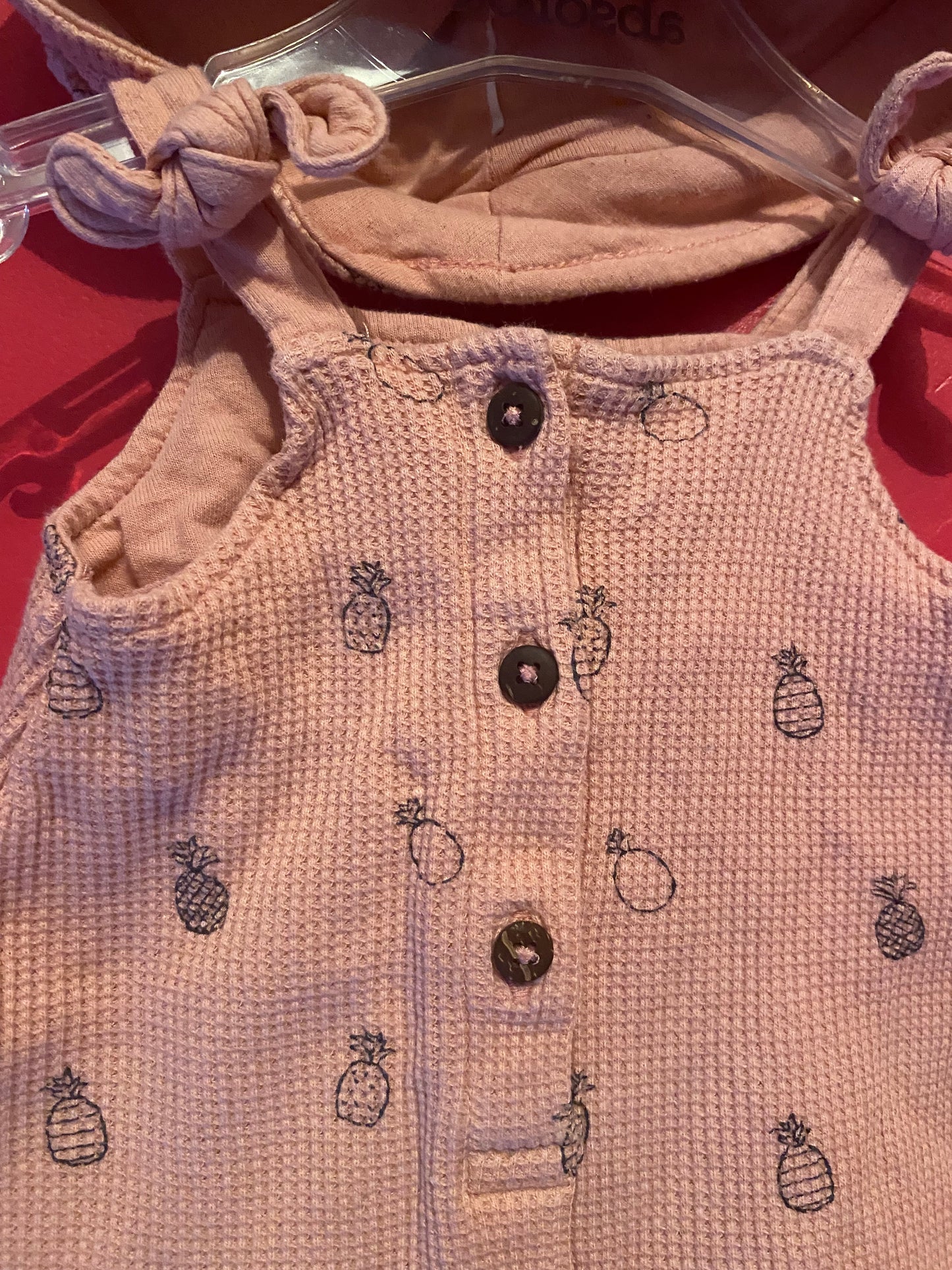 Combinaison rose à motifs + chapeau – Kiabi – 3 mois