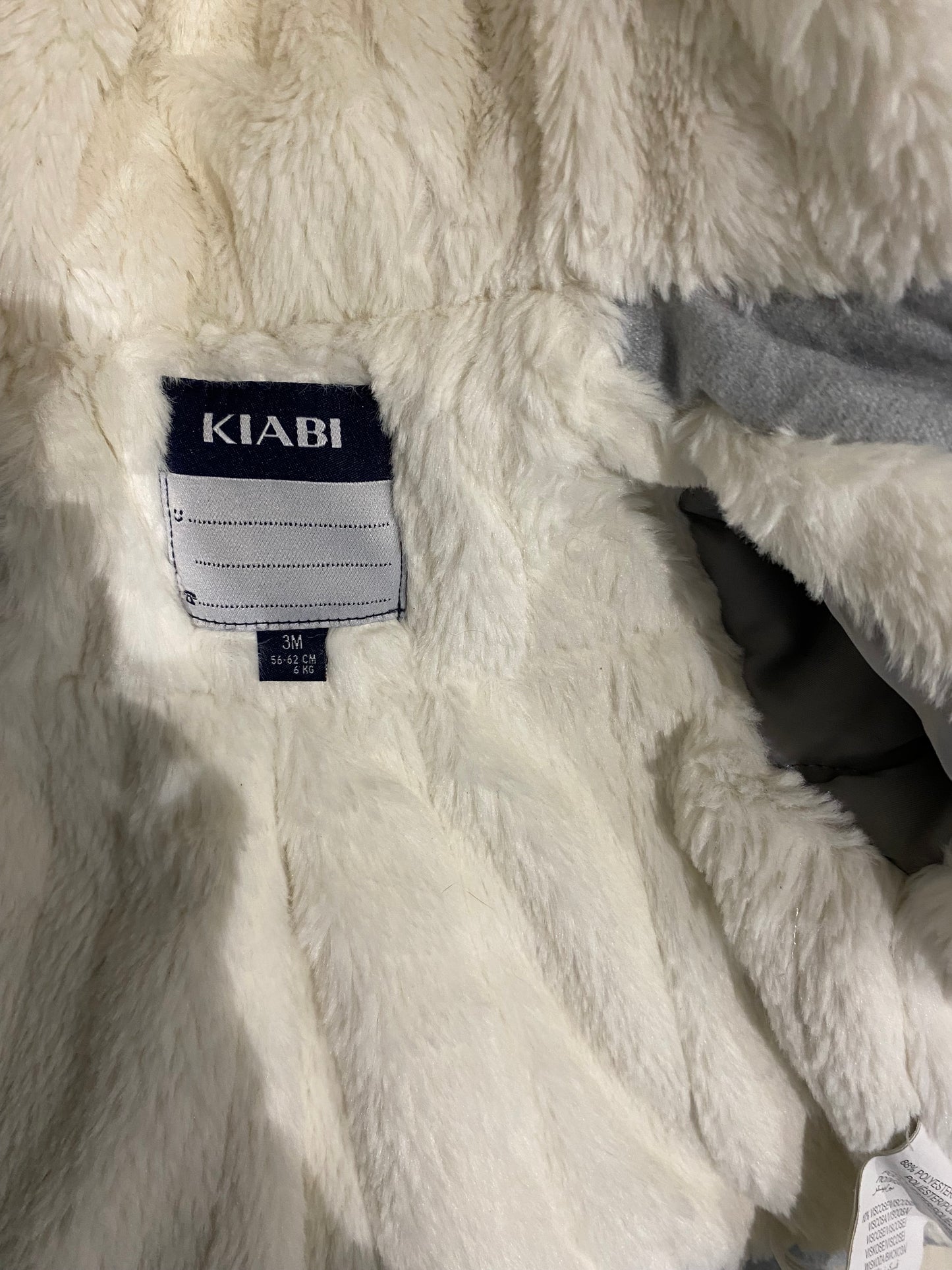 🧥 Duffle-coat gris fourré blanc – Kiabi – 3 mois