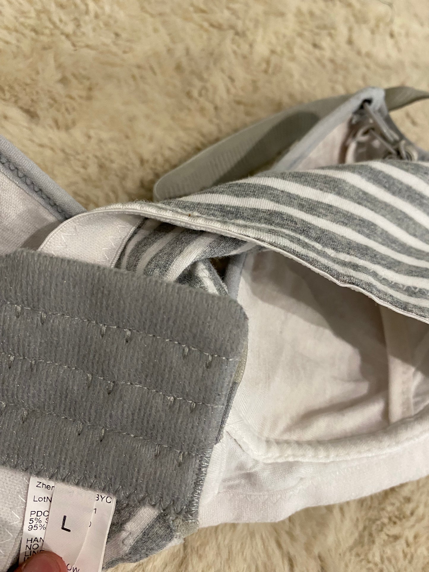 Soutien-gorge d’allaitement gris et blanc