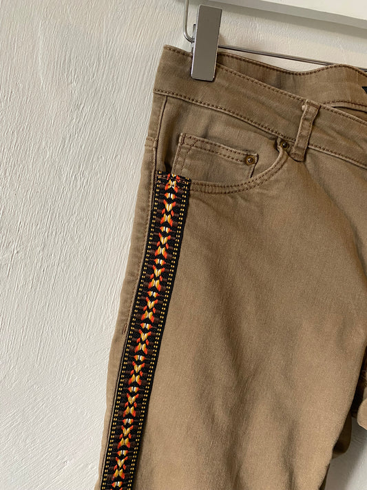 Pantalon slim kaki bandes ethniques – H&M