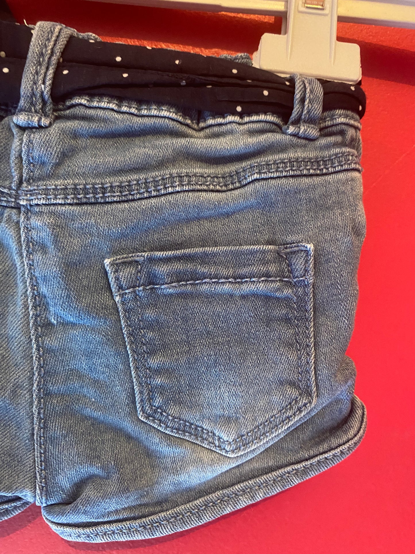 Short en jean avec ceinture à pois – Kiabi – 6 mois