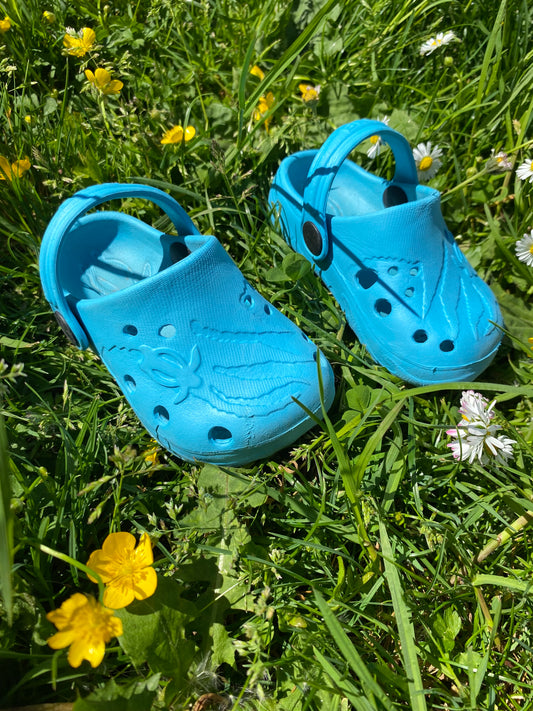 Crocs 23