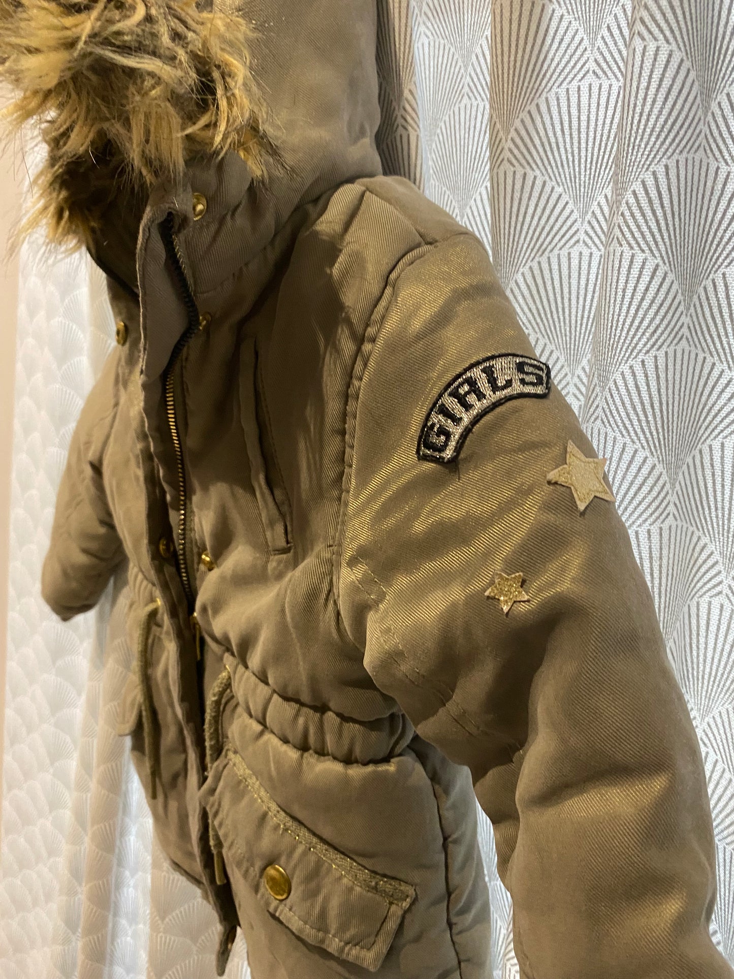 🐆 Doudoune kaki intérieur léopard – 3 ans –  défaut