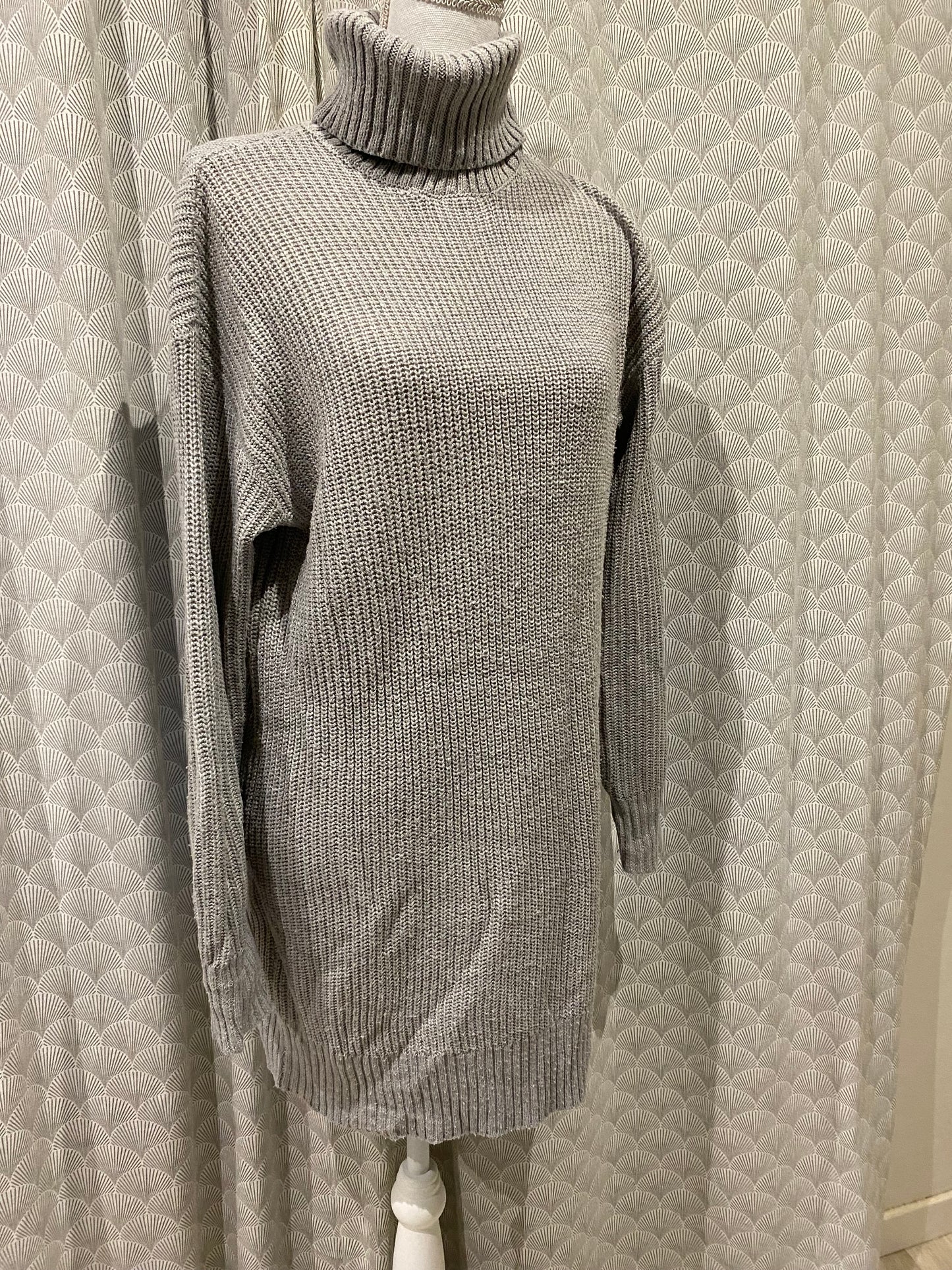 Robe grise clair effet laine – H&M – T.M