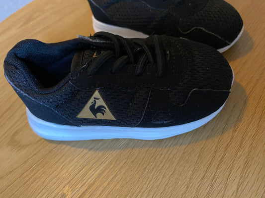 Baskets noir et doré – Taille 21 – Le Coq Sportif