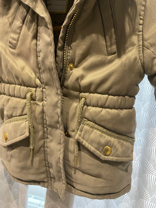 🐆 Doudoune kaki intérieur léopard – 3 ans –  défaut