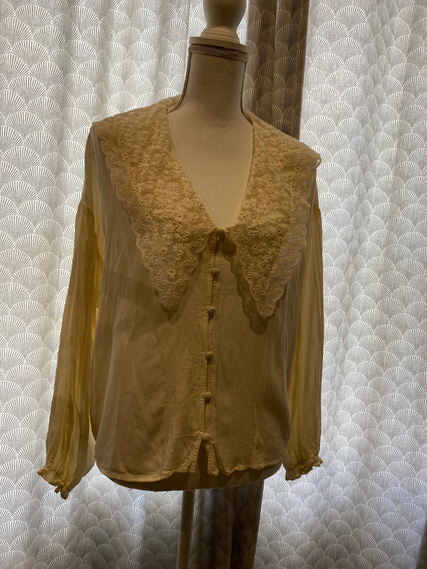 Blouse crème col dentelle – Zara – taille XL