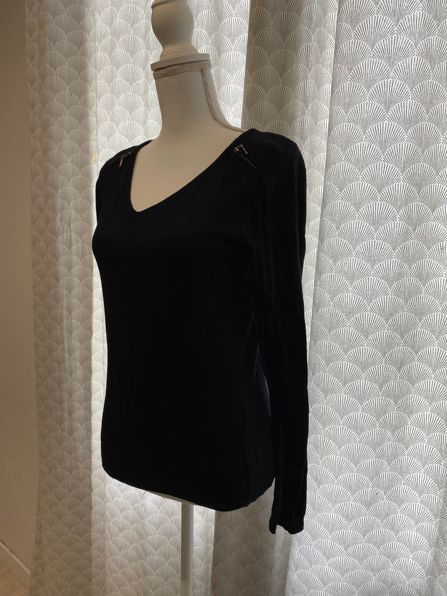 Pull à épaulettes pailletées Cache Cache – Taille M ✨🖤